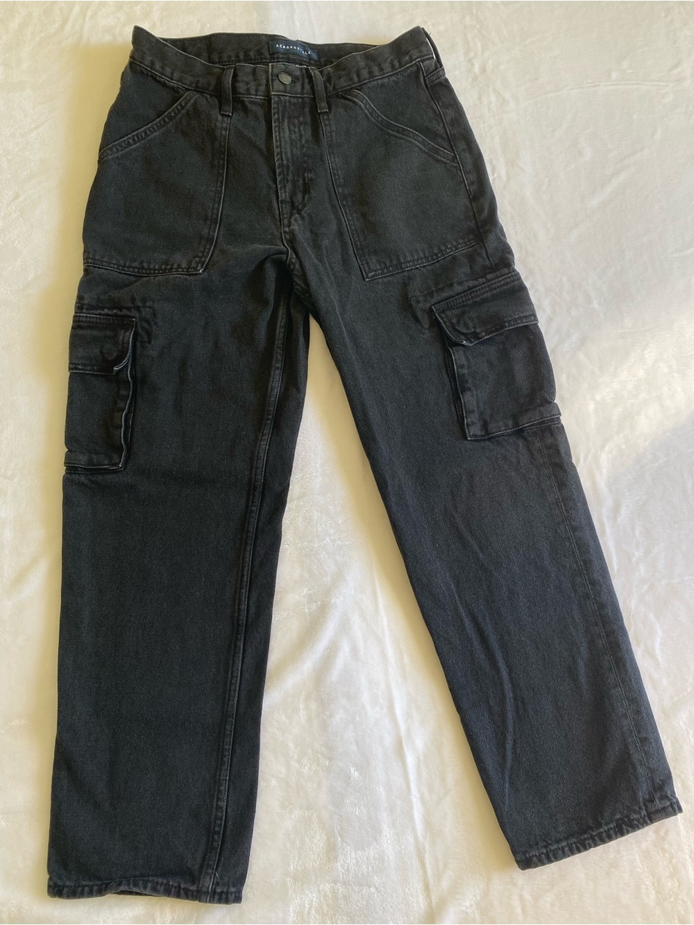 Aeropostale Men's Black Cargo Straight Leg Jeans with Utility Pockets Size 30/30